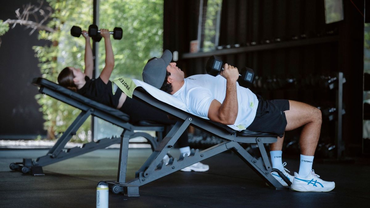 dumbbell floor press
